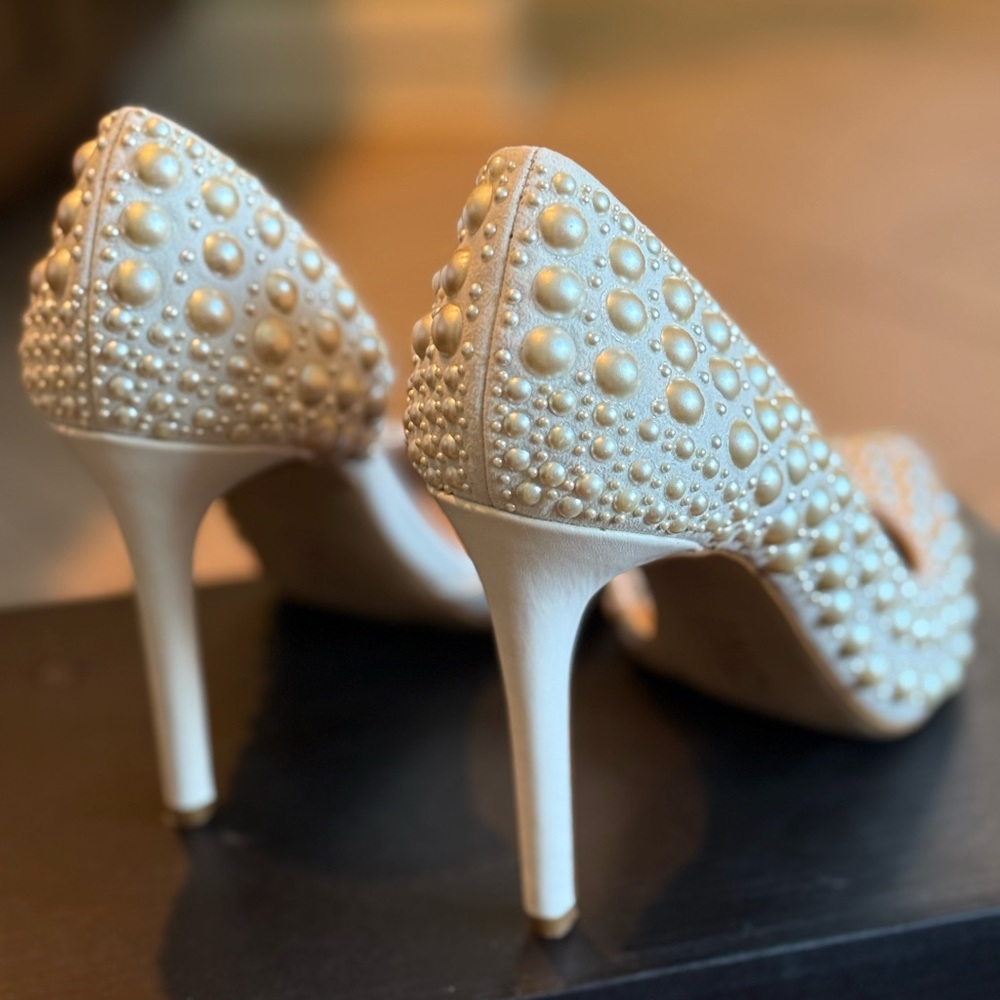 INC International Concepts Pearl-Studded White Heels Worn Once Box Kept - Picture 5 of 5